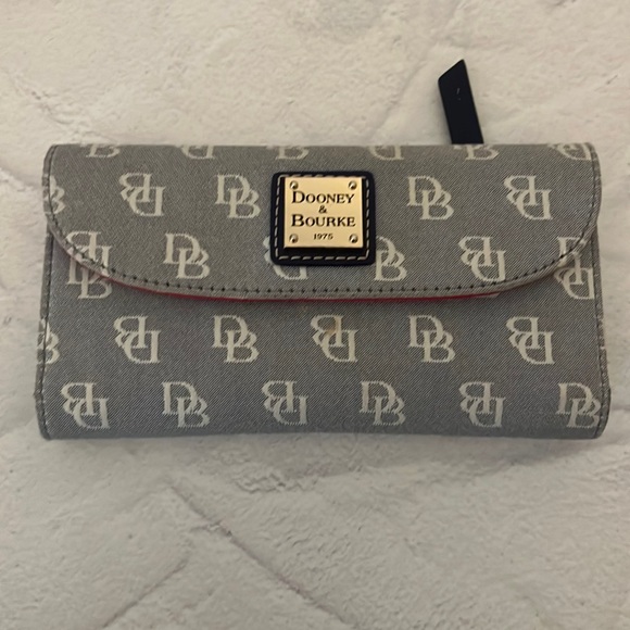 Dooney & Bourke Bag and wallet gently used. See description. Includes duster bag - Picture 12 of 16